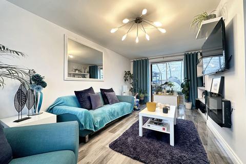 2 bedroom semi-detached house for sale, Hobart Drive, Hythe, SO45