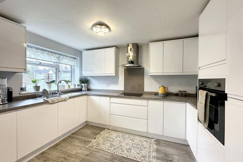 2 bedroom semi-detached house for sale, Hobart Drive, Hythe, SO45