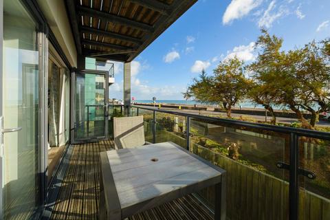 2 bedroom apartment for sale, Court Road, Hythe, CT21
