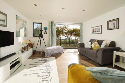 2 bedroom apartment for sale, Court Road, Hythe, CT21