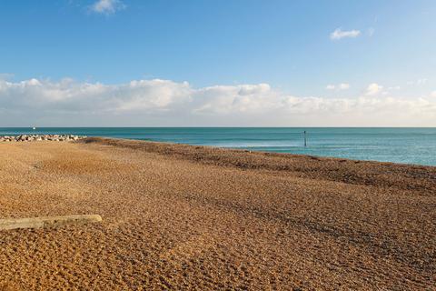 2 bedroom apartment for sale, Court Road, Hythe, CT21
