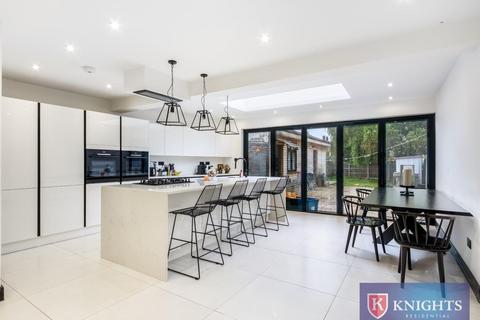 undefined, Chadacre Avenue, Ilford, IG5