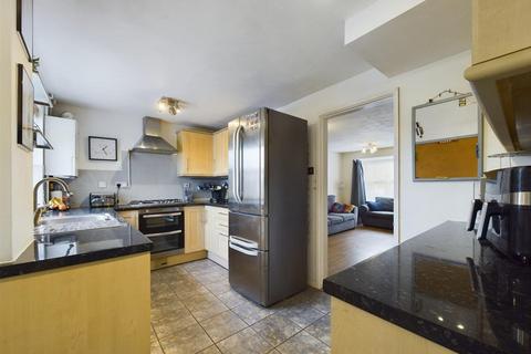 3 bedroom detached house for sale, Puffin Way, Aylesbury HP19