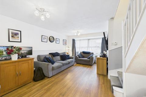 3 bedroom detached house for sale, Puffin Way, Aylesbury HP19