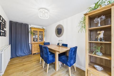 3 bedroom detached house for sale, Puffin Way, Aylesbury HP19