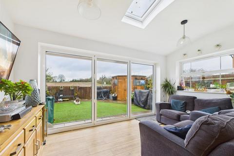 3 bedroom detached house for sale, Puffin Way, Aylesbury HP19