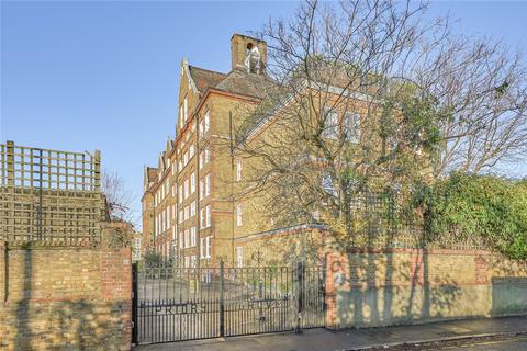 2 bedroom flat for sale - Priory Grove, London, SW8