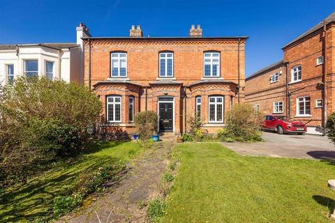 4 bedroom detached house for sale, CHAIN FREE | Bingham Road, Radcliffe-On-Trent, Nottingham