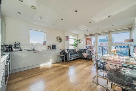 2 bedroom apartment for sale, London Road, Mitcham CR4