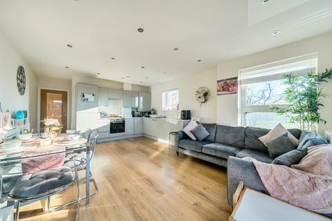 2 bedroom apartment for sale, London Road, Mitcham CR4