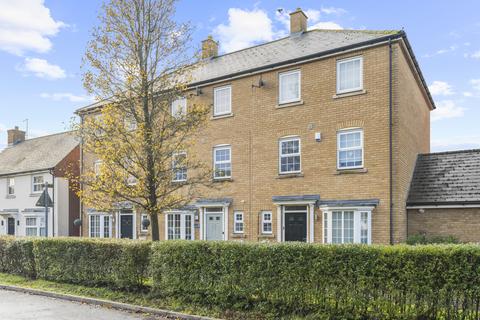 4 bedroom terraced house for sale - Roding Drive, Dunmow CM6