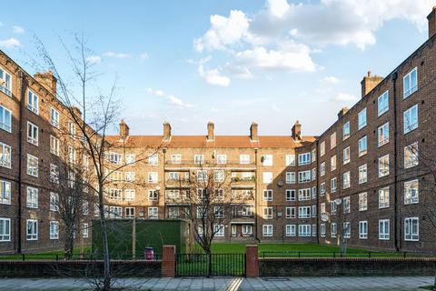 2 bedroom flat for sale, Dorset Road, London SW8