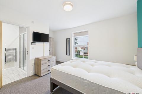 undefined, 31 Kingsholm Road, Gloucester GL1