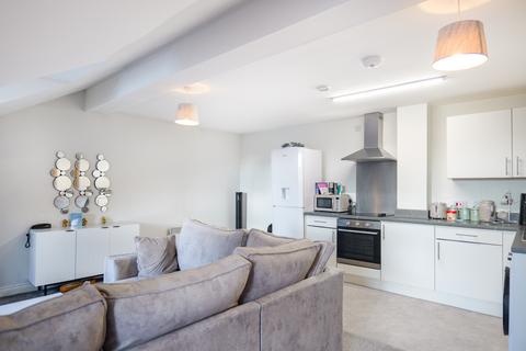 2 bedroom flat for sale, Kenyon Lane, Manchester M40