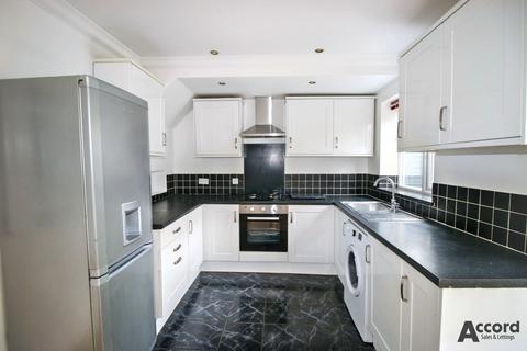 undefined, Cricklade Avenue, Romford, RM3