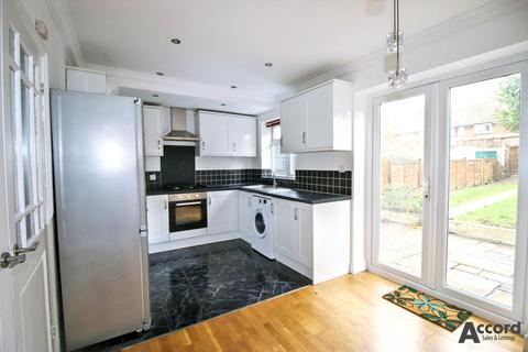 undefined, Cricklade Avenue, Romford, RM3