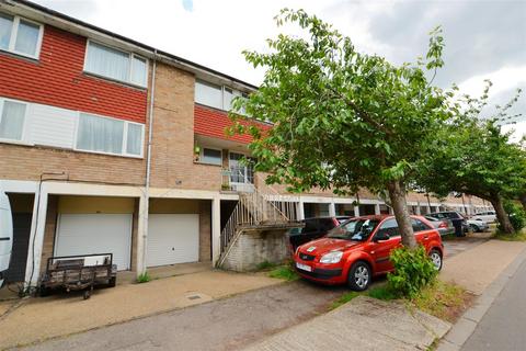 3 bedroom maisonette for sale, Breaks Road, Hatfield