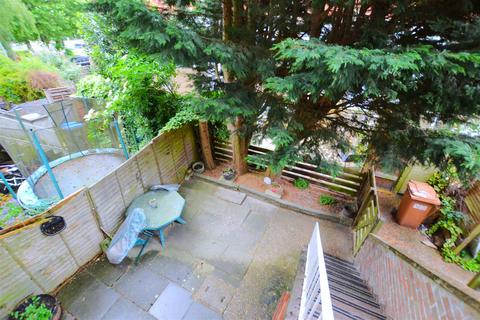 3 bedroom maisonette for sale, Breaks Road, Hatfield