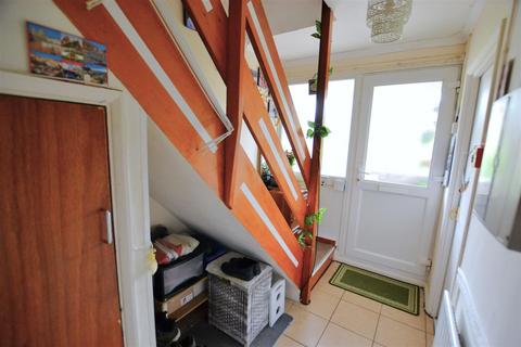 3 bedroom maisonette for sale, Breaks Road, Hatfield