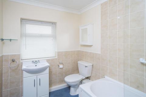2 bedroom terraced house to rent, Briary Cottages, Dimlington Road, Easington