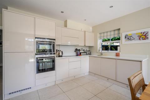 5 bedroom link detached house for sale, Kensington Mews, Windsor