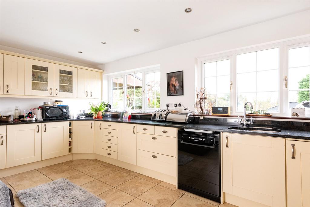 Kitchen/Breakfast