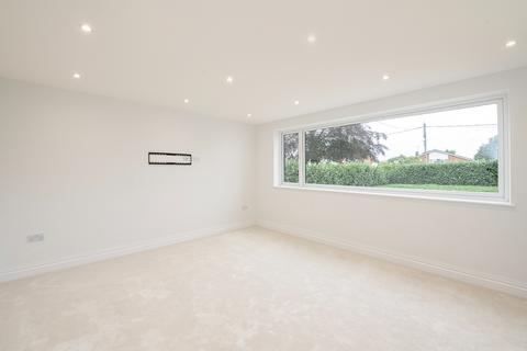 undefined, New Road, Aylesbury HP22