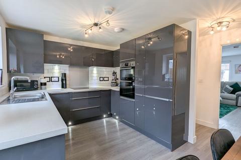 3 bedroom semi-detached house for sale, Cortland Way, Stourport-On-Severn DY13