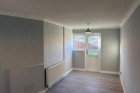 2 bedroom terraced house to rent, The Willows, Stevenage, SG2