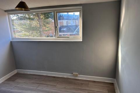 2 bedroom terraced house to rent, The Willows, Stevenage, SG2