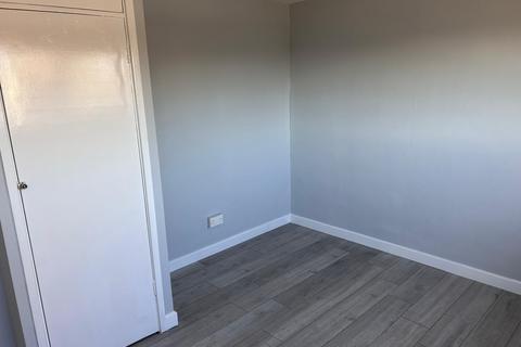 2 bedroom terraced house to rent, The Willows, Stevenage, SG2