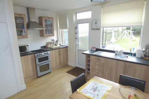 2 bedroom end of terrace house to rent, Honiton Road, Coventry CV2