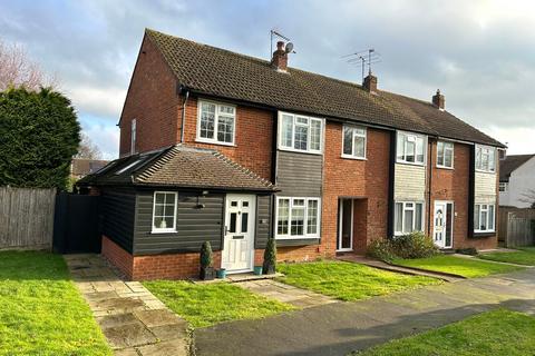undefined, Dinmore, Bovingdon HP3