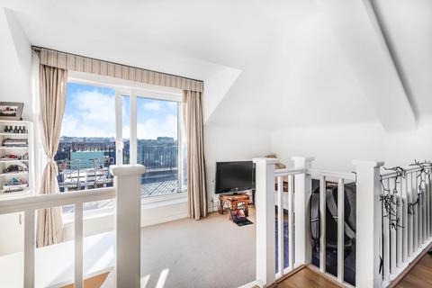 2 bedroom flat to rent, Felsham Road, Putney SW15