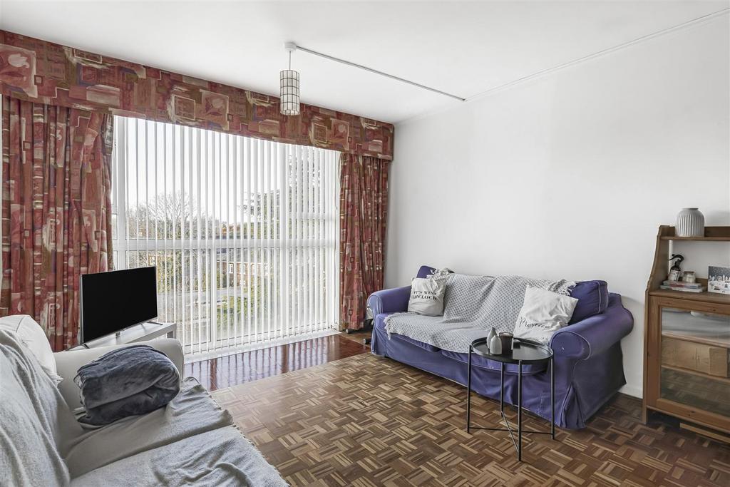 46 Burton Lodge-5.JPG