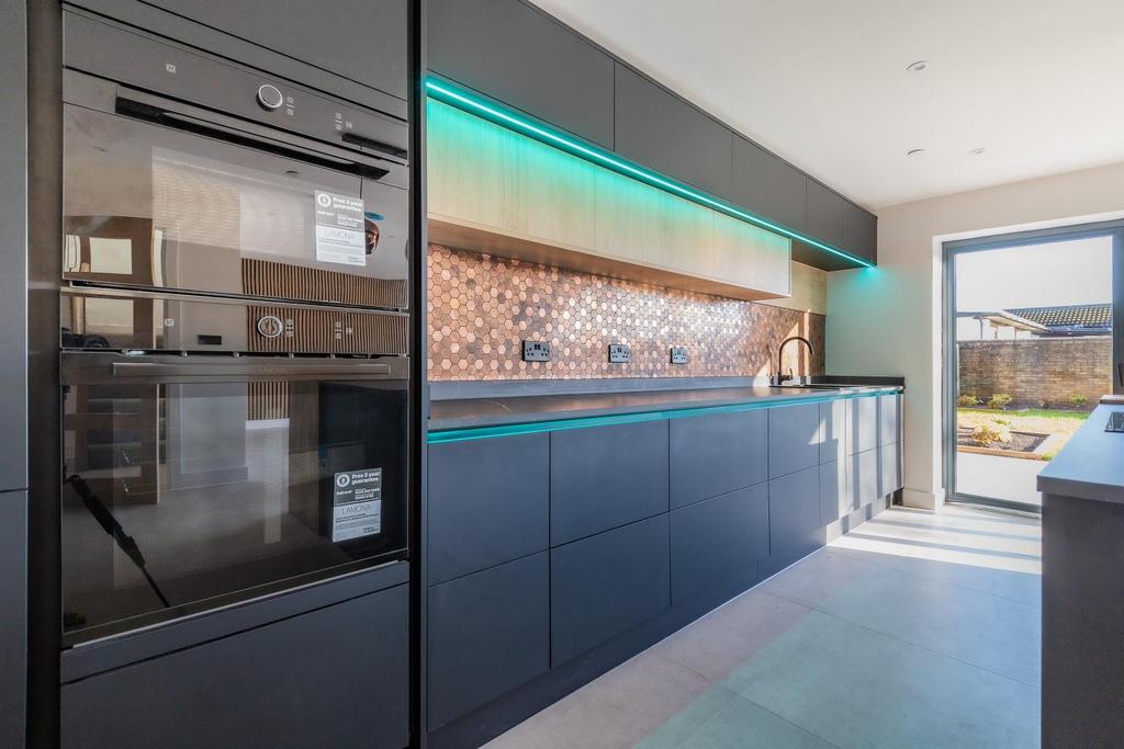 Vale House-8.jpg