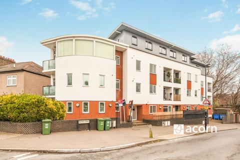 2 bedroom flat to rent, Chudleigh Road Brockley SE4