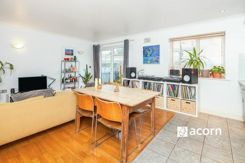 2 bedroom flat to rent, Chudleigh Road Brockley SE4