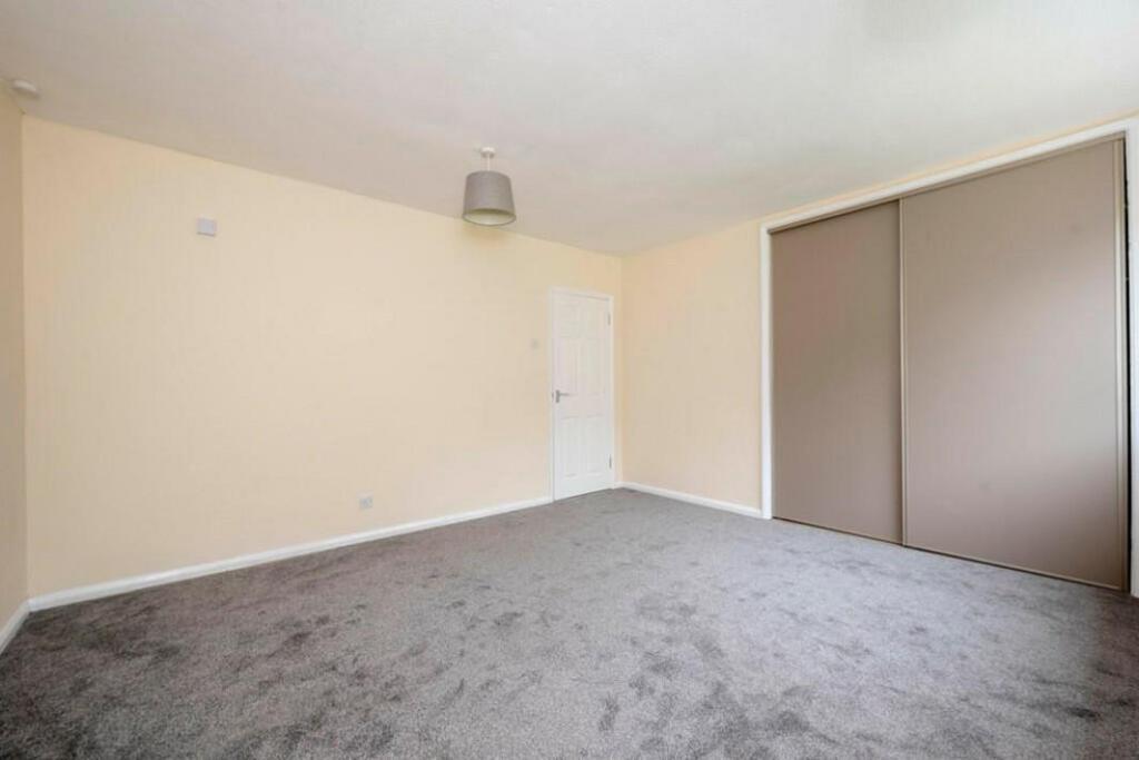 Master Bedroom 1.jpg