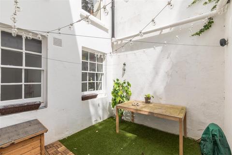 2 bedroom flat for sale, Belvedere Terrace, Montpelier, Brighton