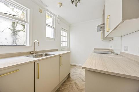 2 bedroom flat for sale, Belvedere Terrace, Montpelier, Brighton
