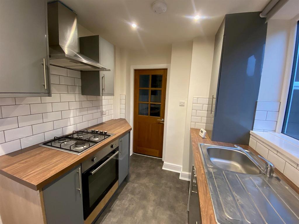 KITCHEN 1.jpg