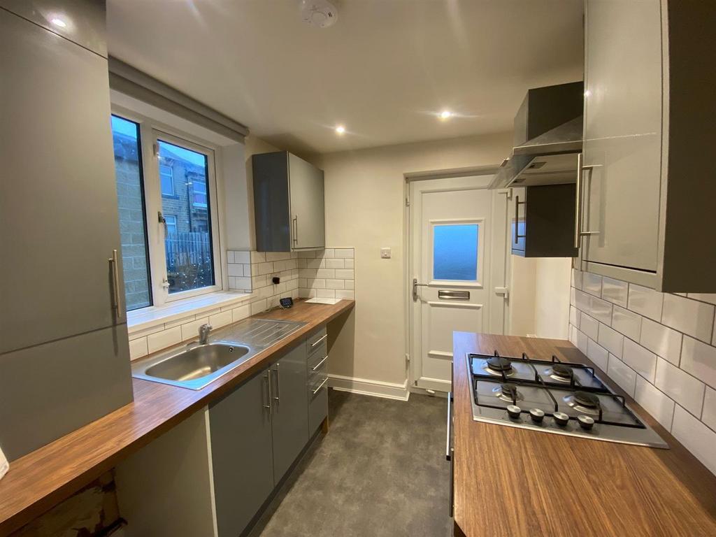 KITCHEN 2.jpg