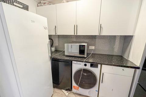 3 bedroom end of terrace house for sale, Greenland Walk, Corby NN18