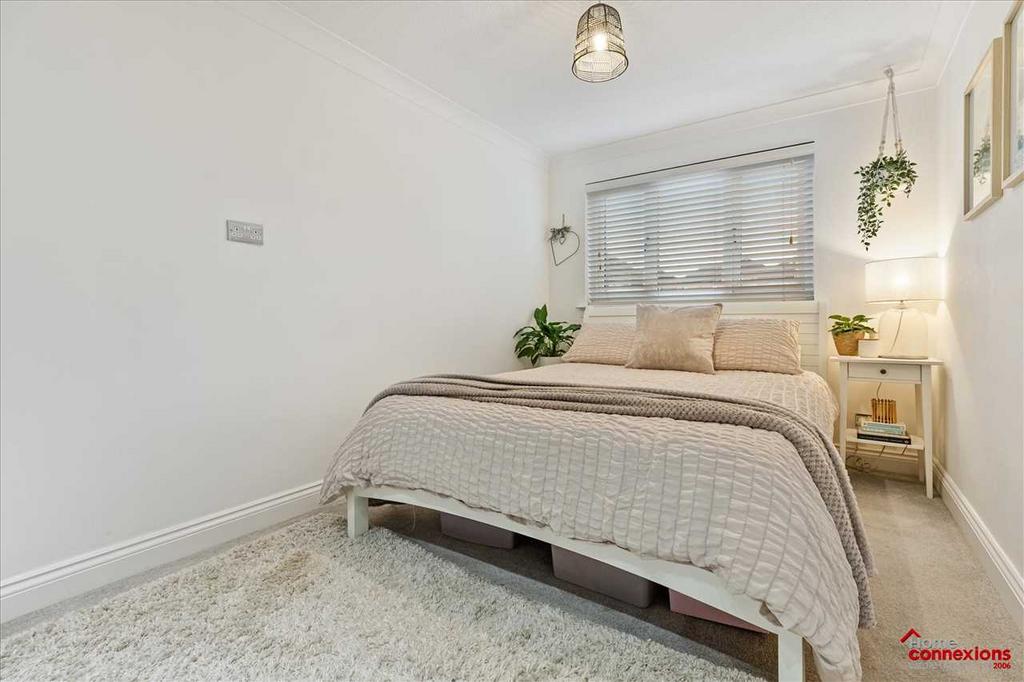 Bedroom One (3)