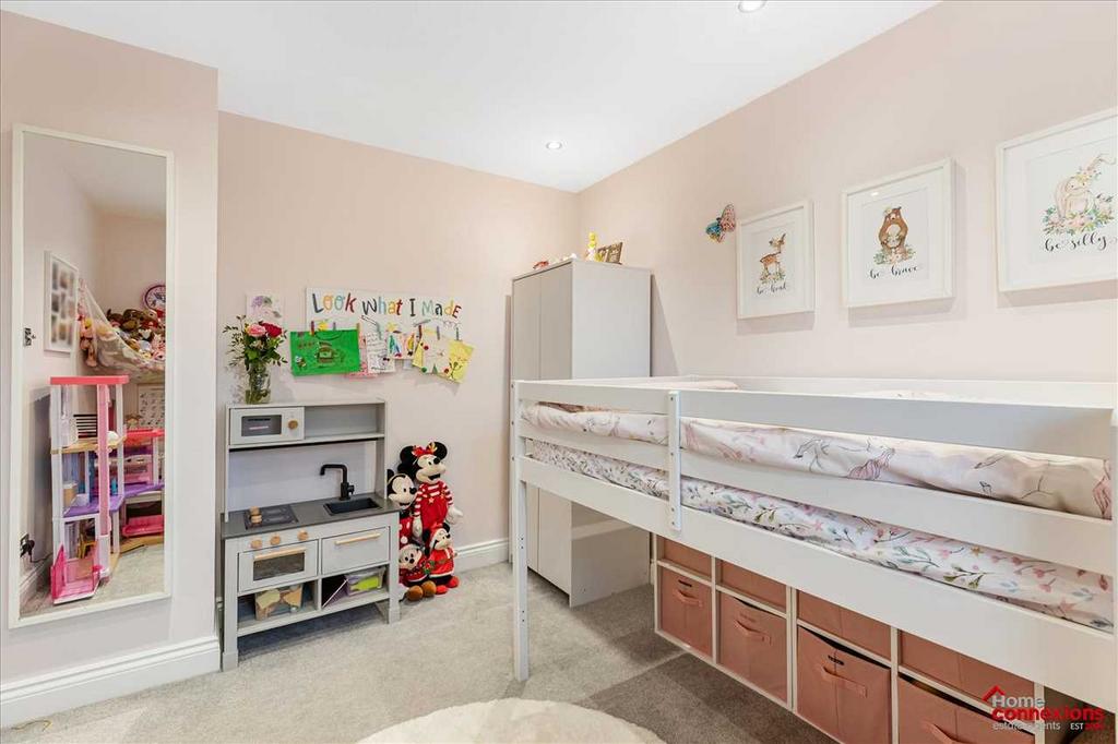 Bedroom Two (2)