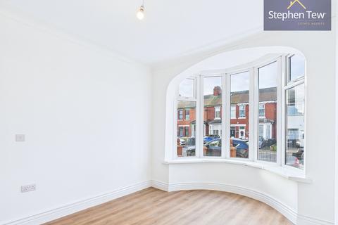 3 bedroom terraced house to rent, Layton Road, Blackpool, FY3