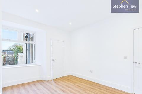 3 bedroom terraced house to rent, Layton Road, Blackpool, FY3