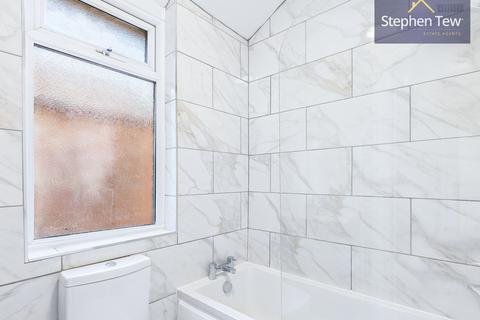 3 bedroom terraced house to rent, Layton Road, Blackpool, FY3