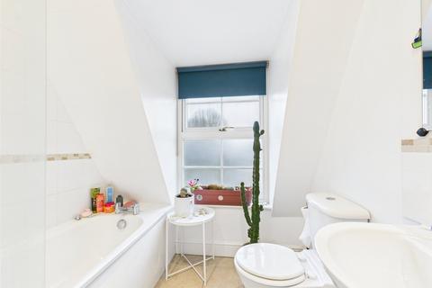 1 bedroom apartment to rent, Walpole Road, Twickenham